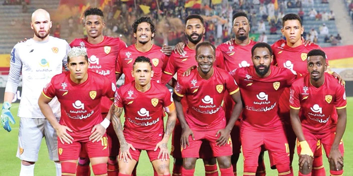 في دوري روشن مدرب القادسية يتحدى الهلال: نحن في القمة.. ولا نخشى أحدًا